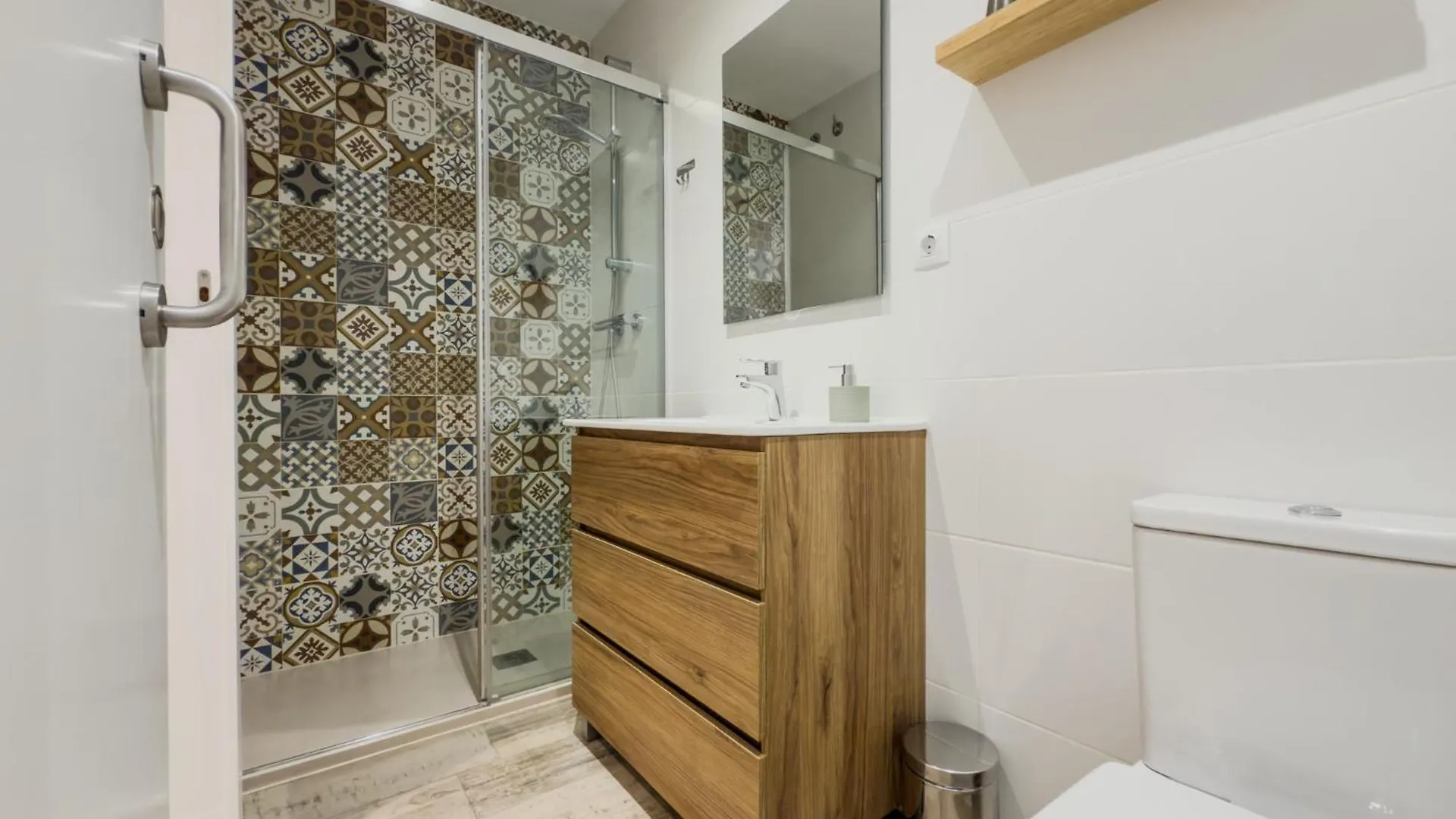 Novus Homes Barcelona Plaza Espana 0*,  Španělsko